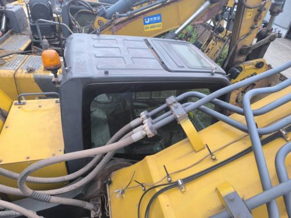 徐工XE700D履帶式挖掘機(jī)