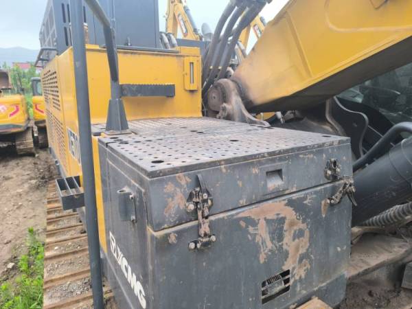 徐工XE700D履帶式挖掘機(jī)