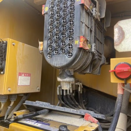 徐工XE335DK履带式挖掘机