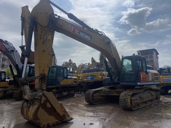 徐工XE335DK履帶式挖掘機