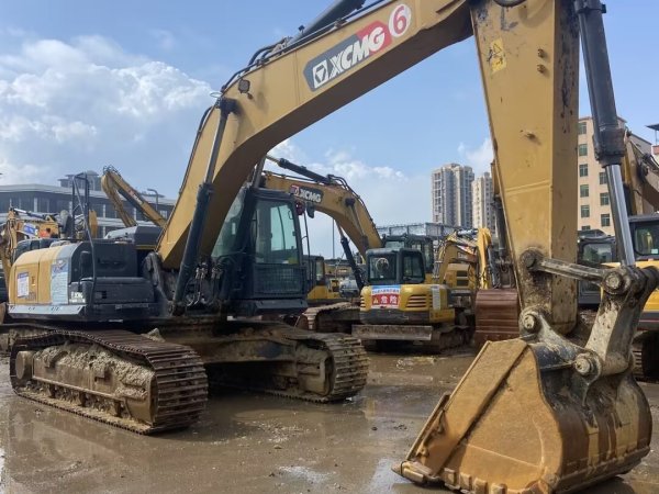 徐工XE335DK履帶式挖掘機