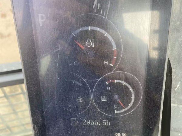 徐工XE335DK履帶式挖掘機