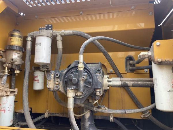 徐工XE380DK履帶式挖掘機(jī)