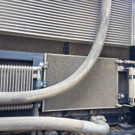 徐工XE380DK履带式挖掘机