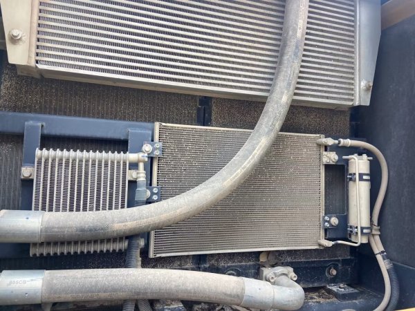 徐工XE380DK履帶式挖掘機