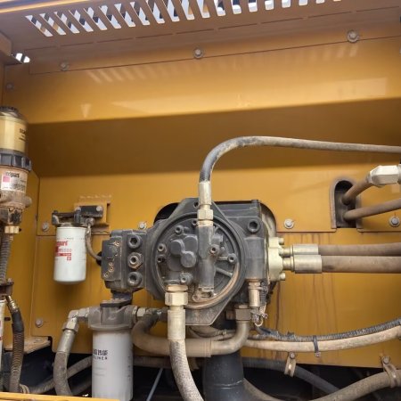 徐工XE380DK履带式挖掘机