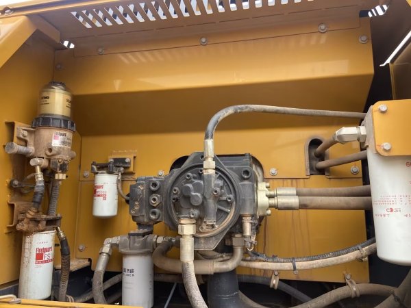 徐工XE380DK履帶式挖掘機