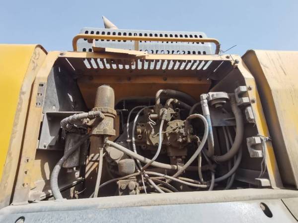 徐工XE490D履帶式挖掘機