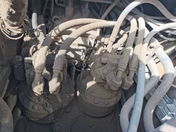 徐工XE470D履帶式挖掘機(jī)