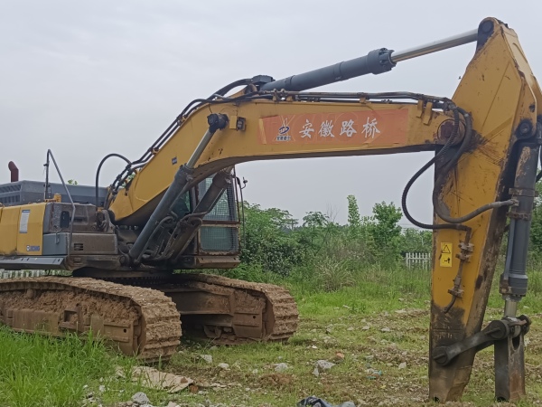 徐工XE490D履帶式挖掘機(jī)