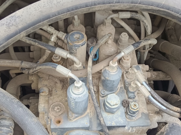 徐工XE490D履帶式挖掘機(jī)