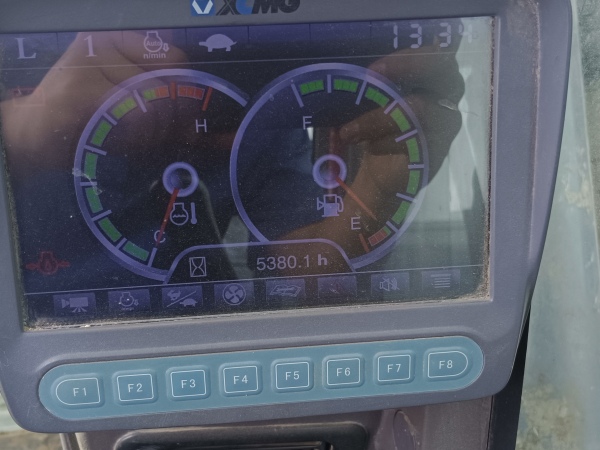 徐工XE490D履帶式挖掘機(jī)