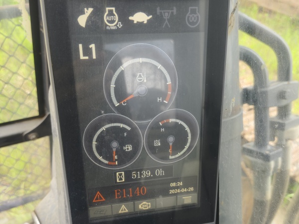 徐工XE370履帶式挖掘機(jī)