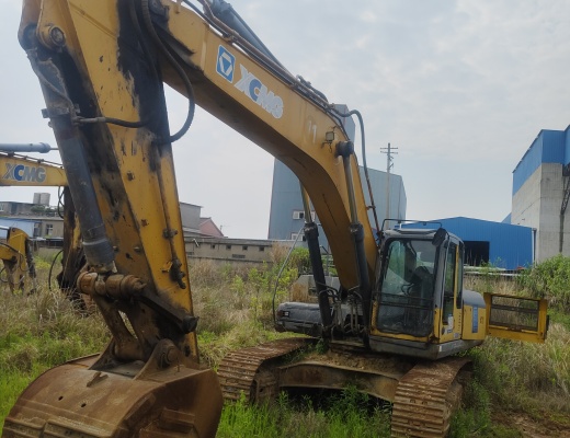 徐工XE370履带式挖掘机