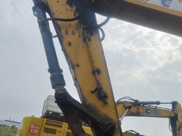 徐工XE370履帶式挖掘機(jī)