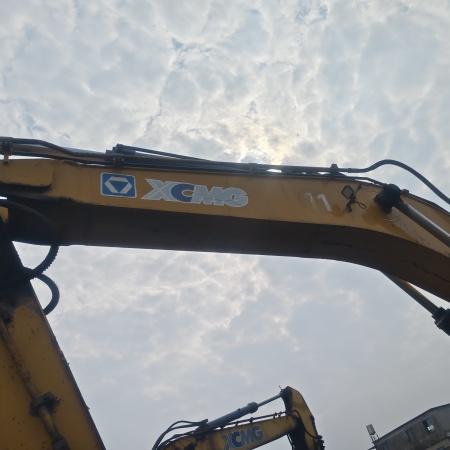 徐工XE370履带式挖掘机