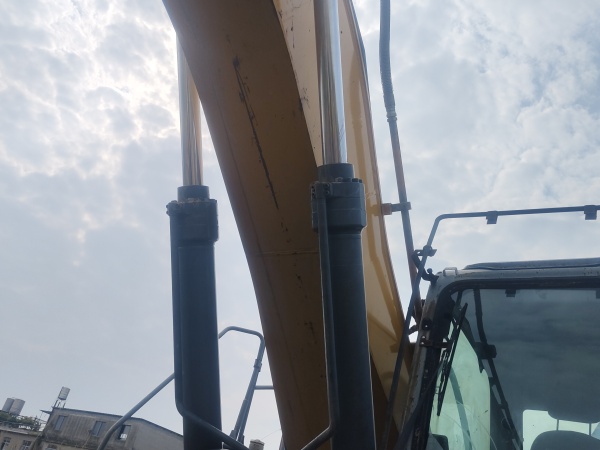 徐工XE370履帶式挖掘機(jī)