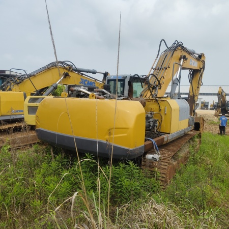 徐工XE370履带式挖掘机