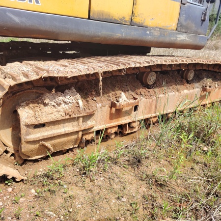 徐工XE270DK履带式挖掘机