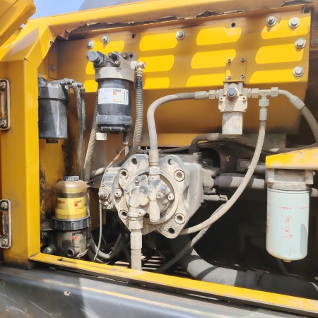 徐工XE270DK履带式挖掘机