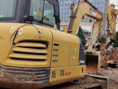 徐工XE55DA履帶式挖掘機