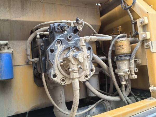 徐工XE370D履带式挖掘机