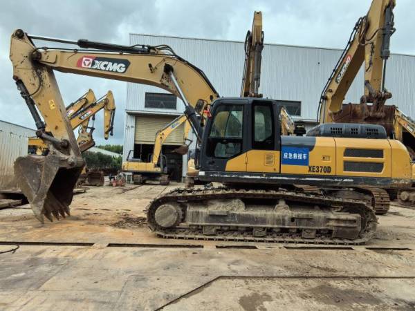 徐工XE370D履带式挖掘机