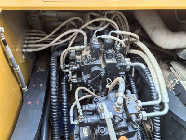 徐工XE370D履带式挖掘机