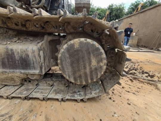 徐工XE370D履带式挖掘机