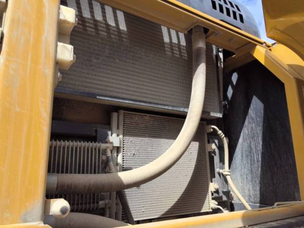 徐工XE370D履带式挖掘机