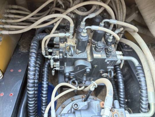 徐工XE370D履带式挖掘机