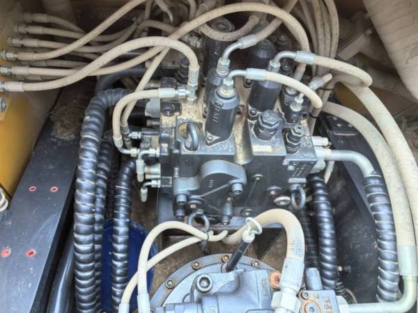 徐工XE370D履带式挖掘机