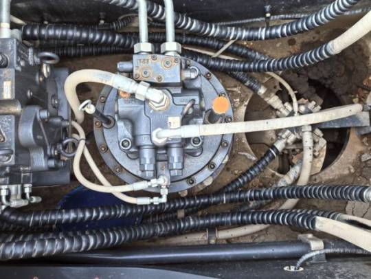 徐工XE370D履带式挖掘机