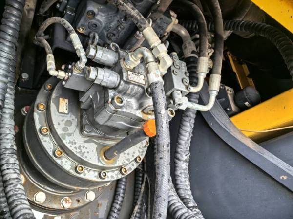 徐工XE400DK履帶式挖掘機