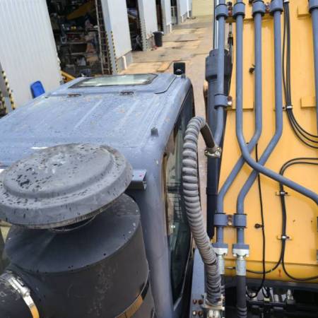 徐工XE400DK履带式挖掘机