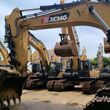 徐工XE400DK履带式挖掘机