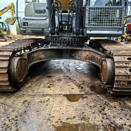 徐工XE400DK履带式挖掘机