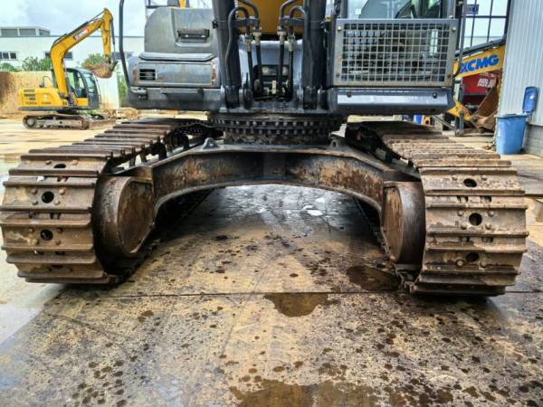 徐工XE400DK履帶式挖掘機