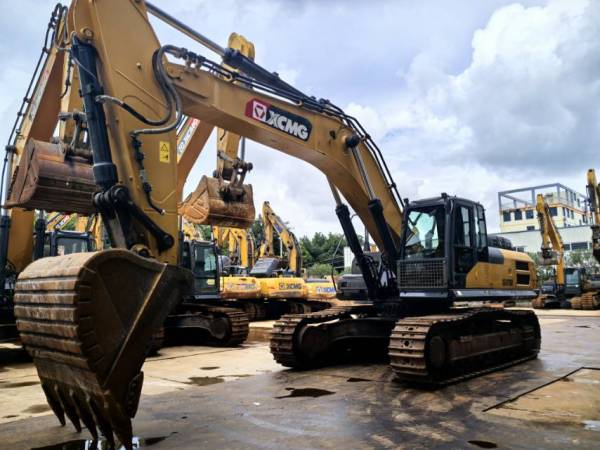 徐工XE400DK履帶式挖掘機