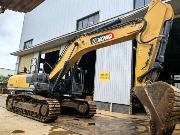 徐工XE400DK履帶式挖掘機
