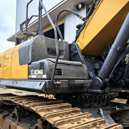 徐工XE400DK履带式挖掘机