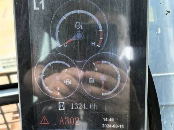 徐工XE400DK履帶式挖掘機