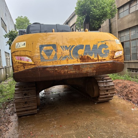 徐工XE400DK履带式挖掘机