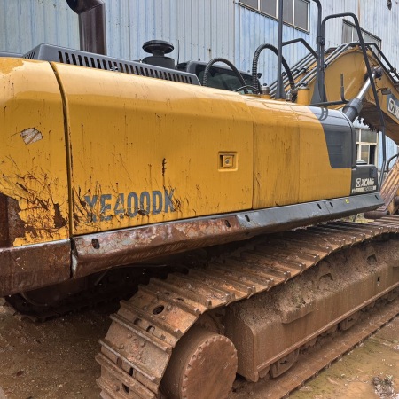 徐工XE400DK履带式挖掘机