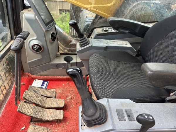 徐工XE400DK履帶式挖掘機(jī)