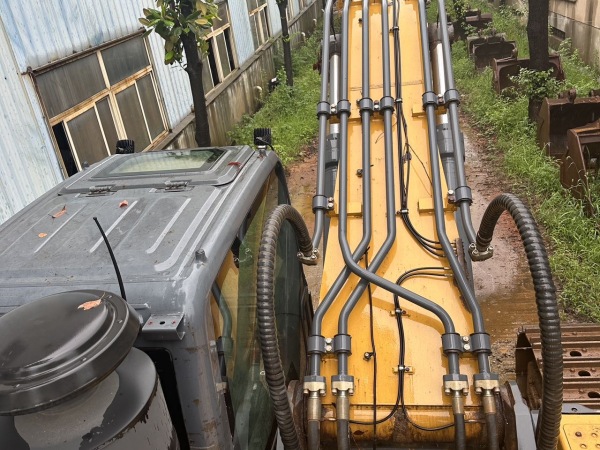 徐工XE400DK履帶式挖掘機(jī)