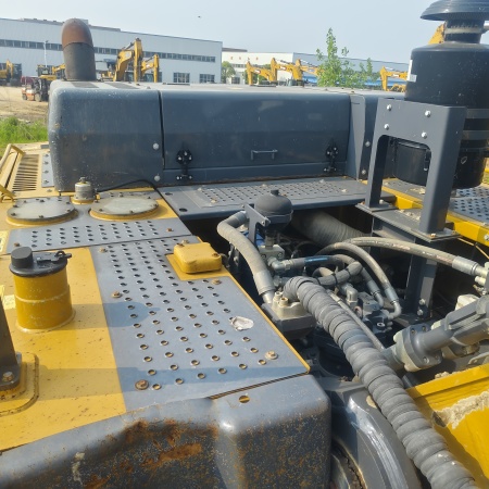 徐工XE550DK履带式挖掘机