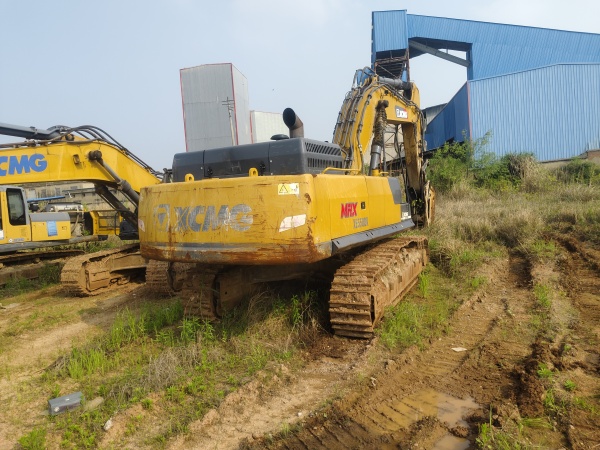 徐工XE550DK履帶式挖掘機(jī)