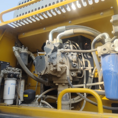 徐工XE550DK履带式挖掘机