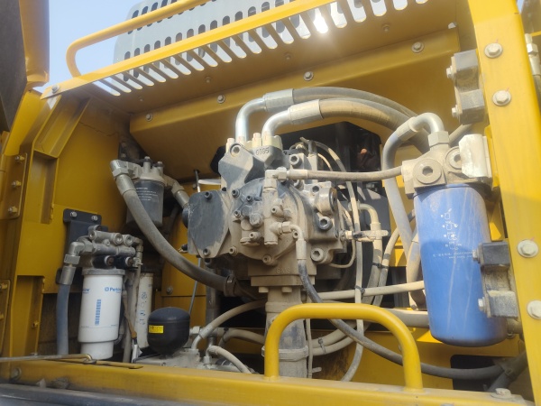 徐工XE550DK履帶式挖掘機(jī)